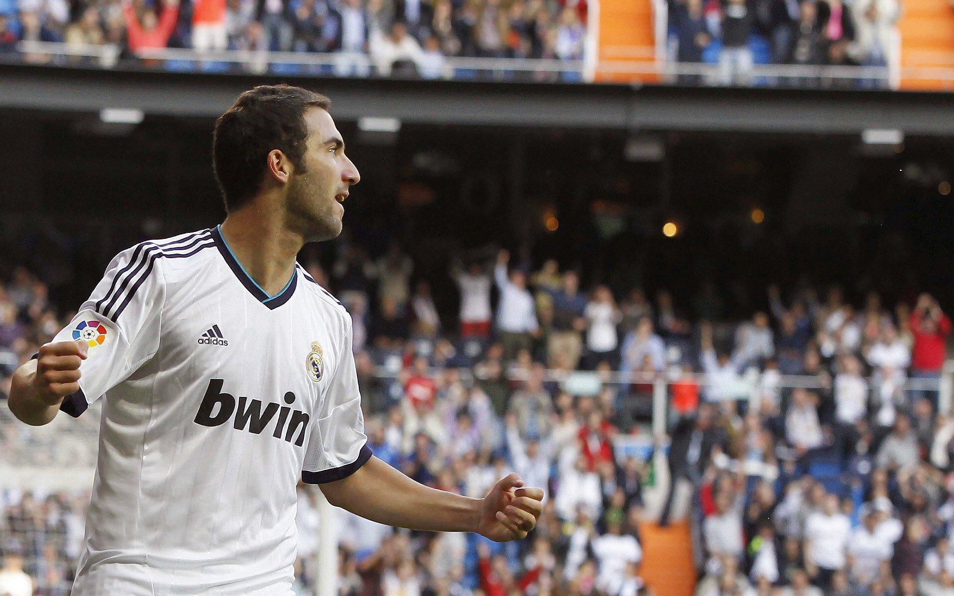 自由泳世锦赛激战正酣 新星崛起老将坚守