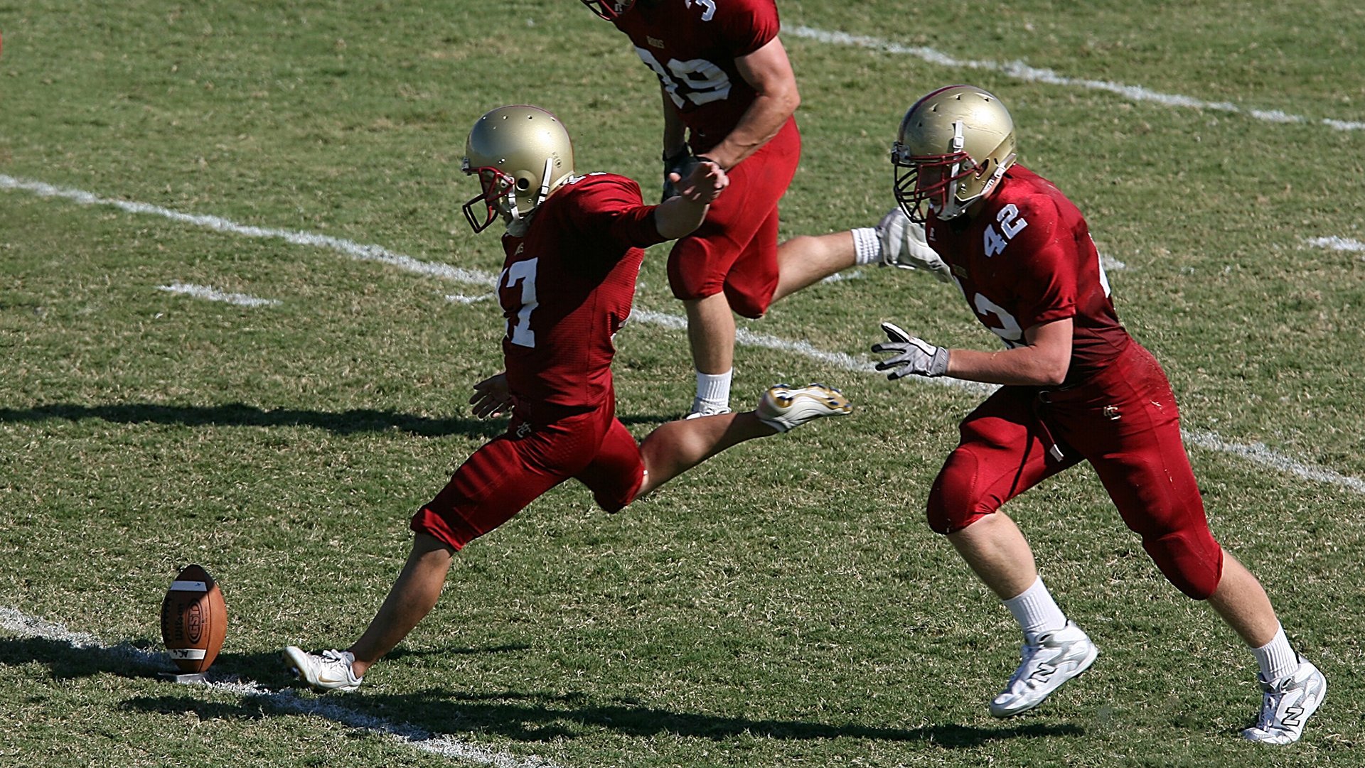 中国速度滑冰队世锦赛创佳绩 小将张磊打破500米全国纪录